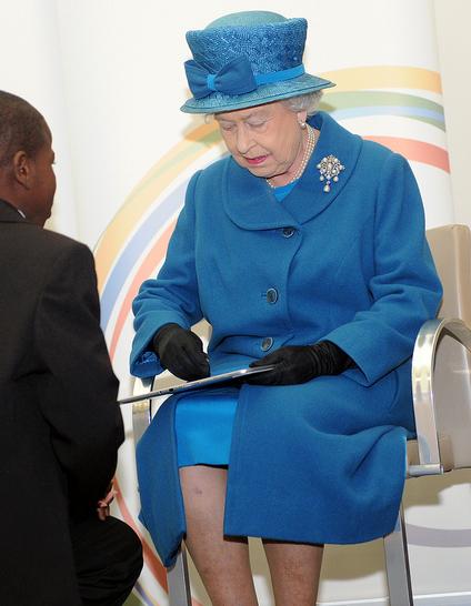 QE2